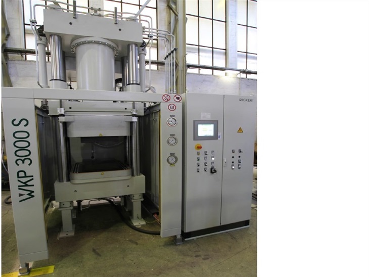 WICKERT 300TON A COMPRESSIONE CON CAMPANA DEL VUOTO